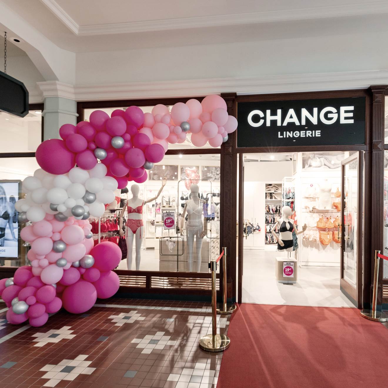 CHANGE LINGERIE