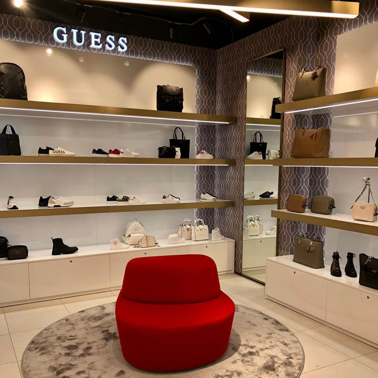 GUESS ACCESSORIES